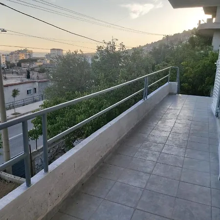 Apartment Toma's *