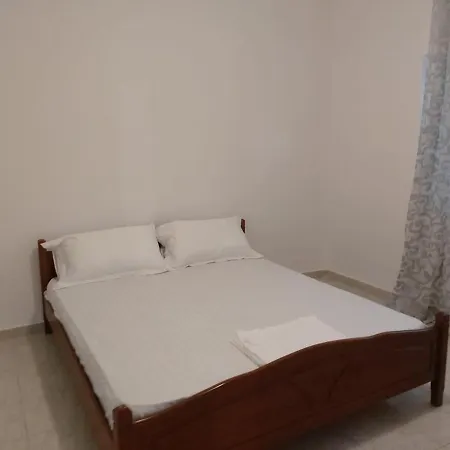 Toma's Sarandë
