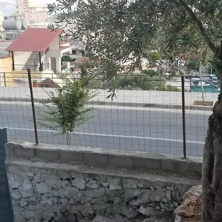 Toma's Sarandë