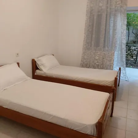 Apartment Toma's *